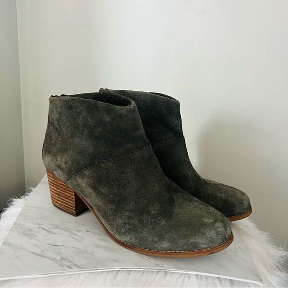 TOMS Leila Suede Block Heel Bootie, Fall Ankle Boot, Gray/Sage, Size 9.5, - Picture 10 of 16